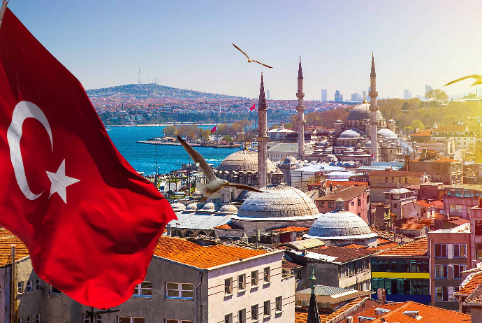 Xarici turistlərin İstanbula və Türkiyəyə axını - 10 İLLİK REKORD VURDU