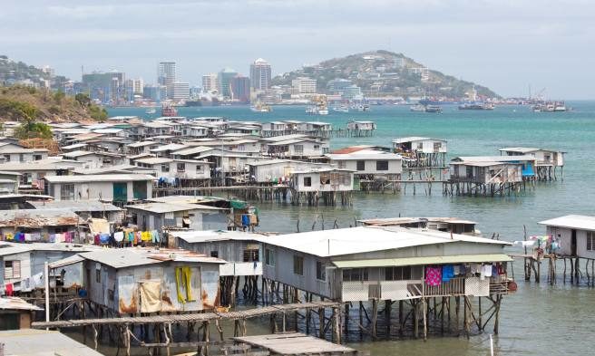 800 dilin danışıldığı-Papua Yeni Qvineya