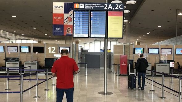 Fransada çox sayda uçuşlar ləğv edilib - FOTO