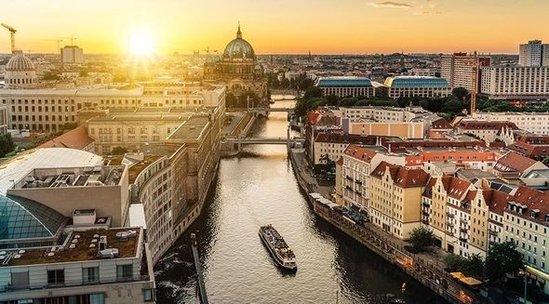 Turistlərin ən çox axın etdiyi əsrarəngiz şəhərlər - FOTOLAR