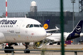 Dünyanın ən böyük aviaşirkətlərindən birinin pilotları kütləvi tətil edir