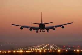 Sərnişinin halı pisləşdi, Londona uçan təyyarə- BAKIYA ENMƏLİ OLDU