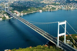 Türkiyə boğazlardan keçid qiymətlərini beşqat artırır