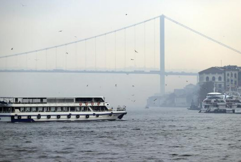 İstanbul boğazında gediş-gəliş dayandırıldı
