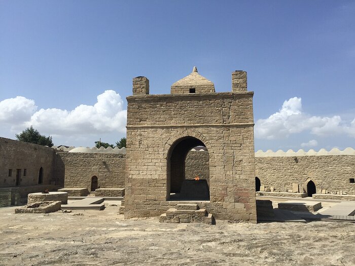 Bakıda Gəzməli yerlər