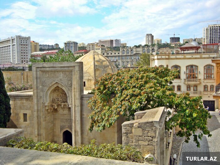 Bakıda sevgililər üçün gəzməli yerlər