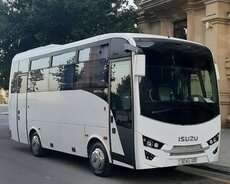 Заказ Isuzu на 30 человек.