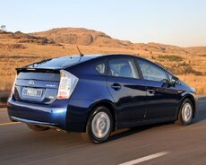 Toyota Prius icarə