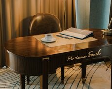 Наш отель Mariana Trench имеет 5 звезд.