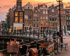 Amsterdam və Brüssel qrup turu