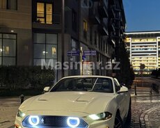 Ford Mustang, 2020 il