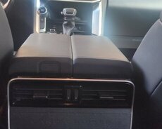 Toyota Land Cruiser 300