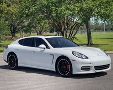 Porshe Panamera