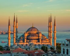 İstanbul-hər mövsum aktual olan turizm məkanı